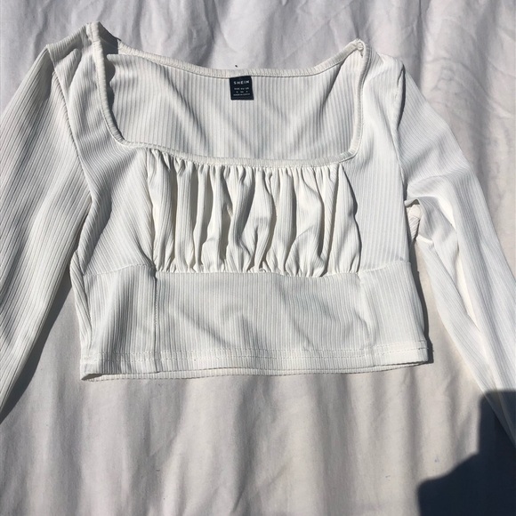 Basic white top - Picture 4 of 4